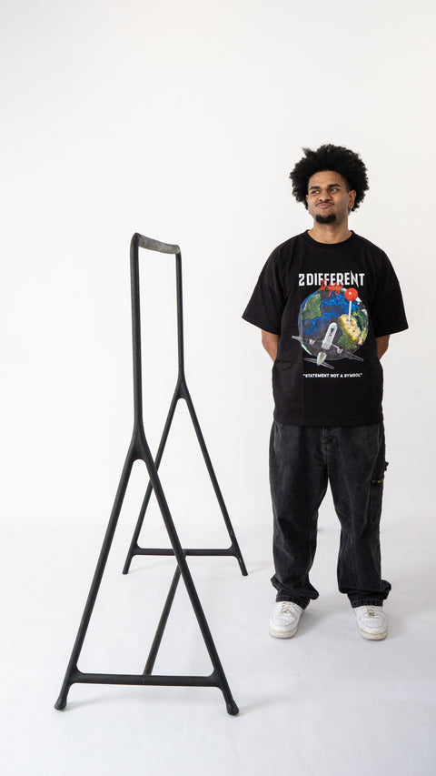 2DIFFERENT TRIPS HAMMER TEE - BLACK