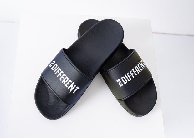 2DIFFERENT SLIDERS - BLACK