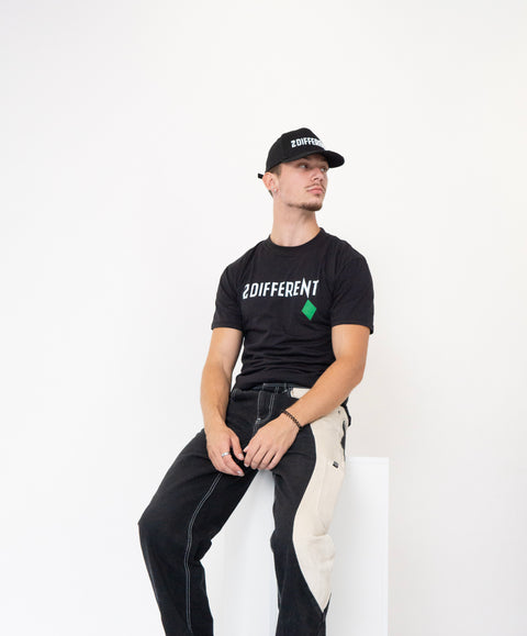 2DIFFERENT TEE - BLACK